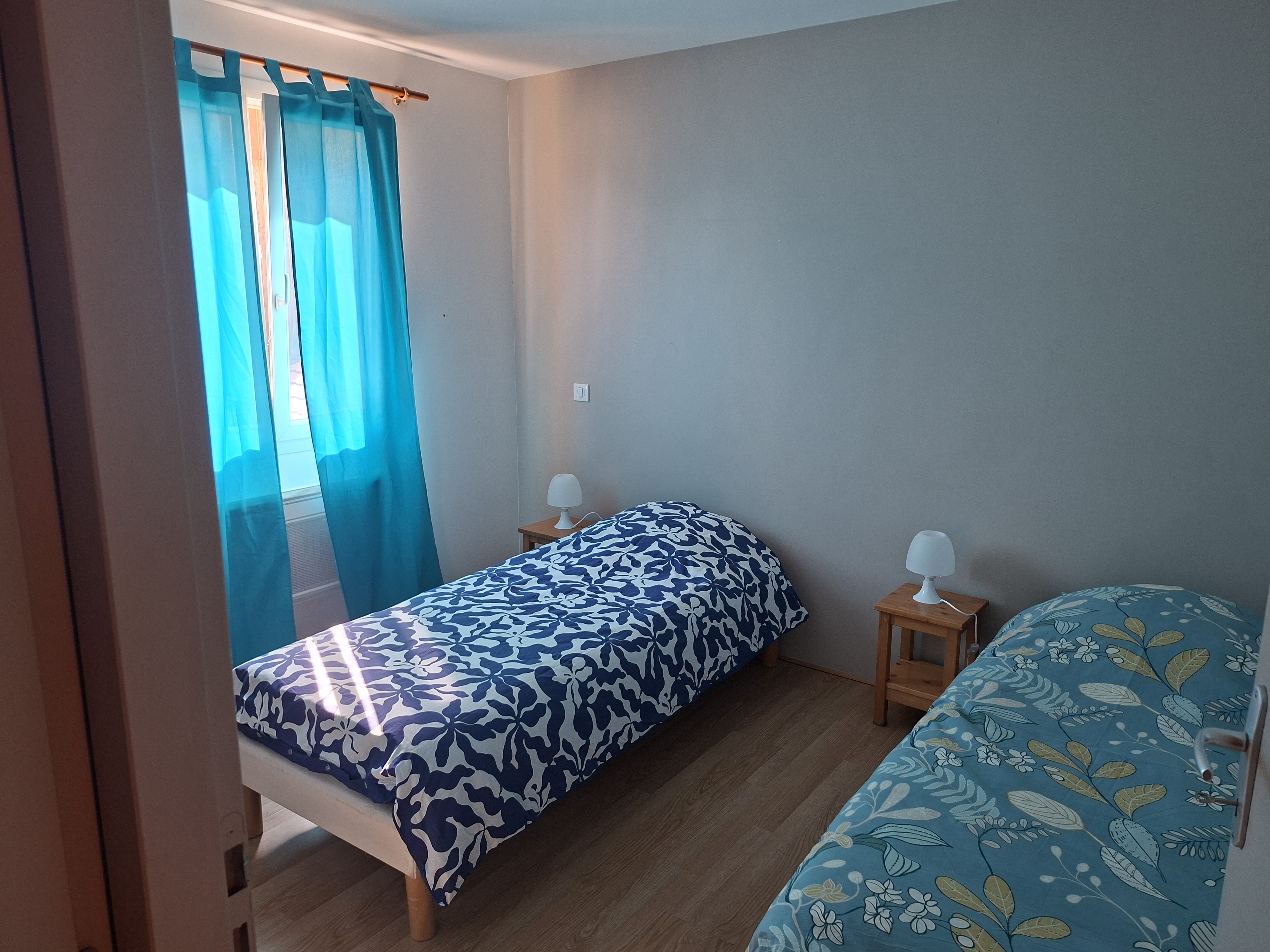 Chambre 2 lits simple